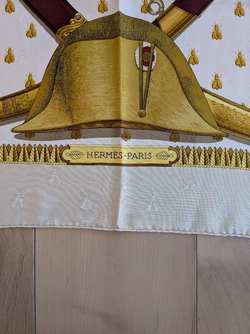 HERMES シルク スカーフ 装飾的デザイン