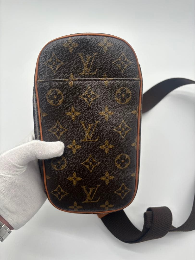 【美品】ルイヴィトン ボディバッグ ポシェットガンジュ PVC モノグラム