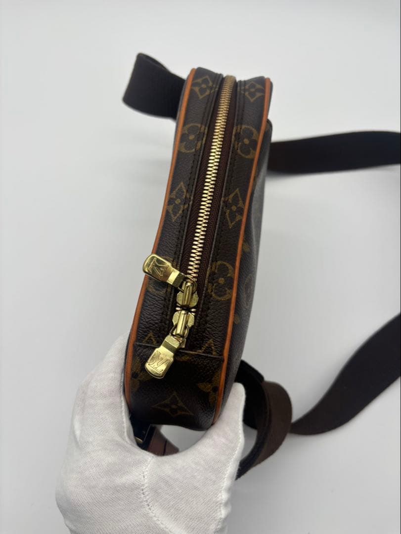 【美品】ルイヴィトン ボディバッグ ポシェットガンジュ PVC モノグラム