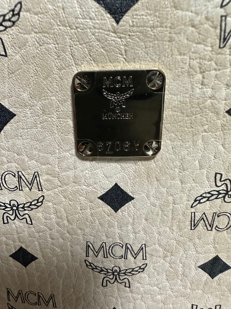 MCM リュック ベージュ