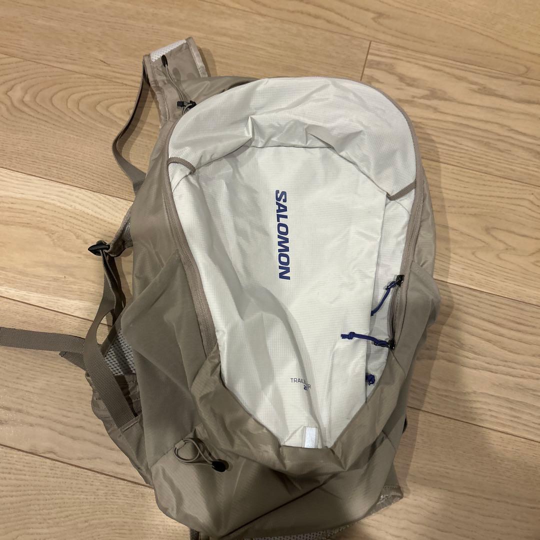 SALOMON TRAILBLAZER 20 ベージュ 20L