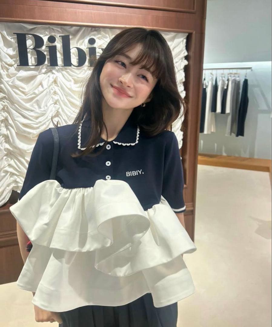 Bibiy. ROSIEPEPURAMUTOP bibiy トップス