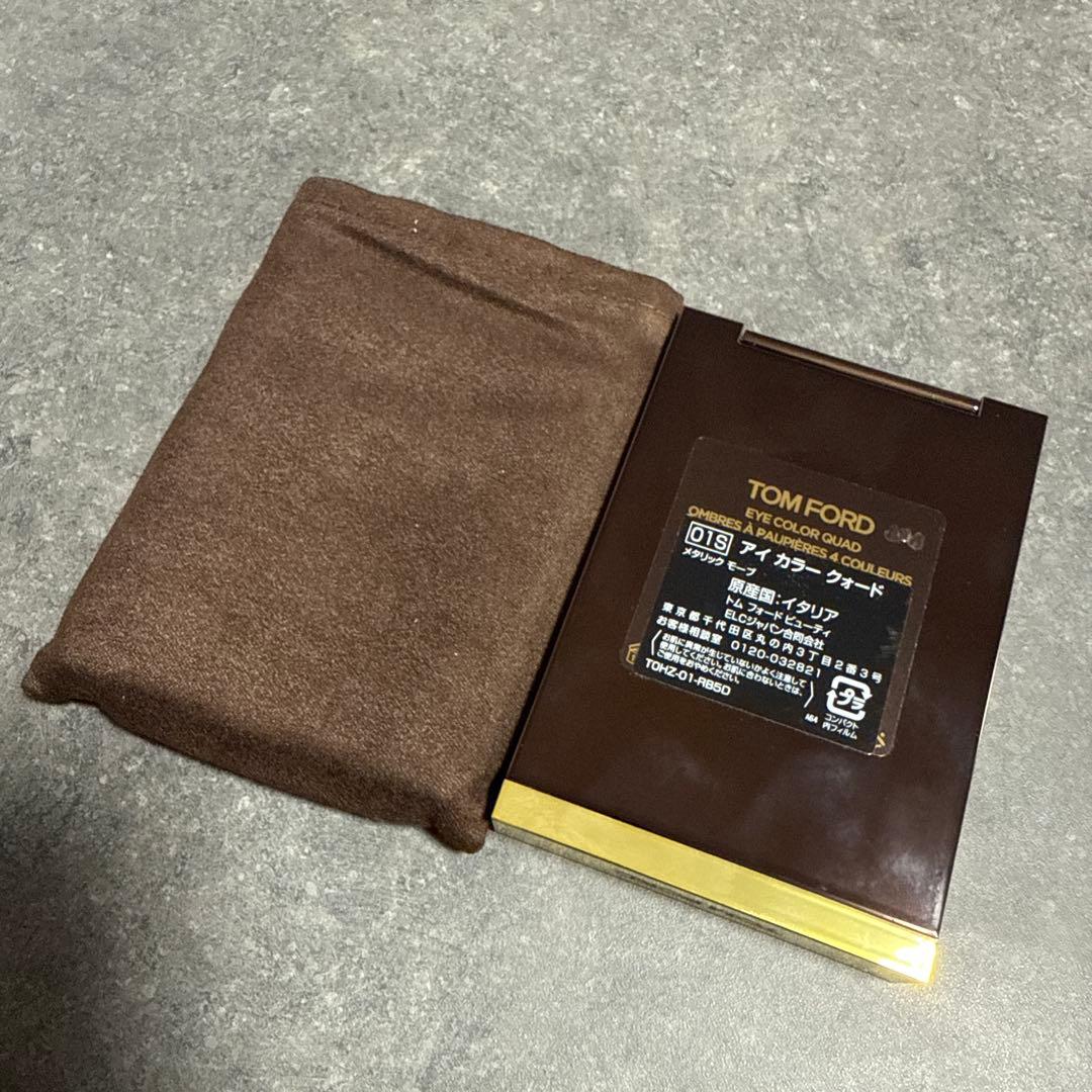 TOM FORD アイカラークォード　01S LLIC MAUVE