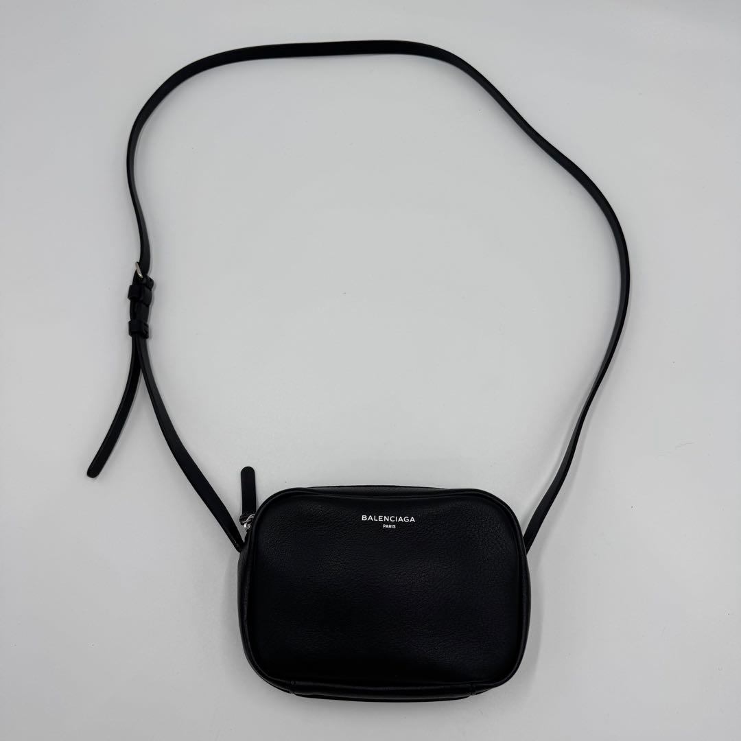 美品 バレンシアガ エブリディ XS クロスショルダーバッグ 斜め掛け W18