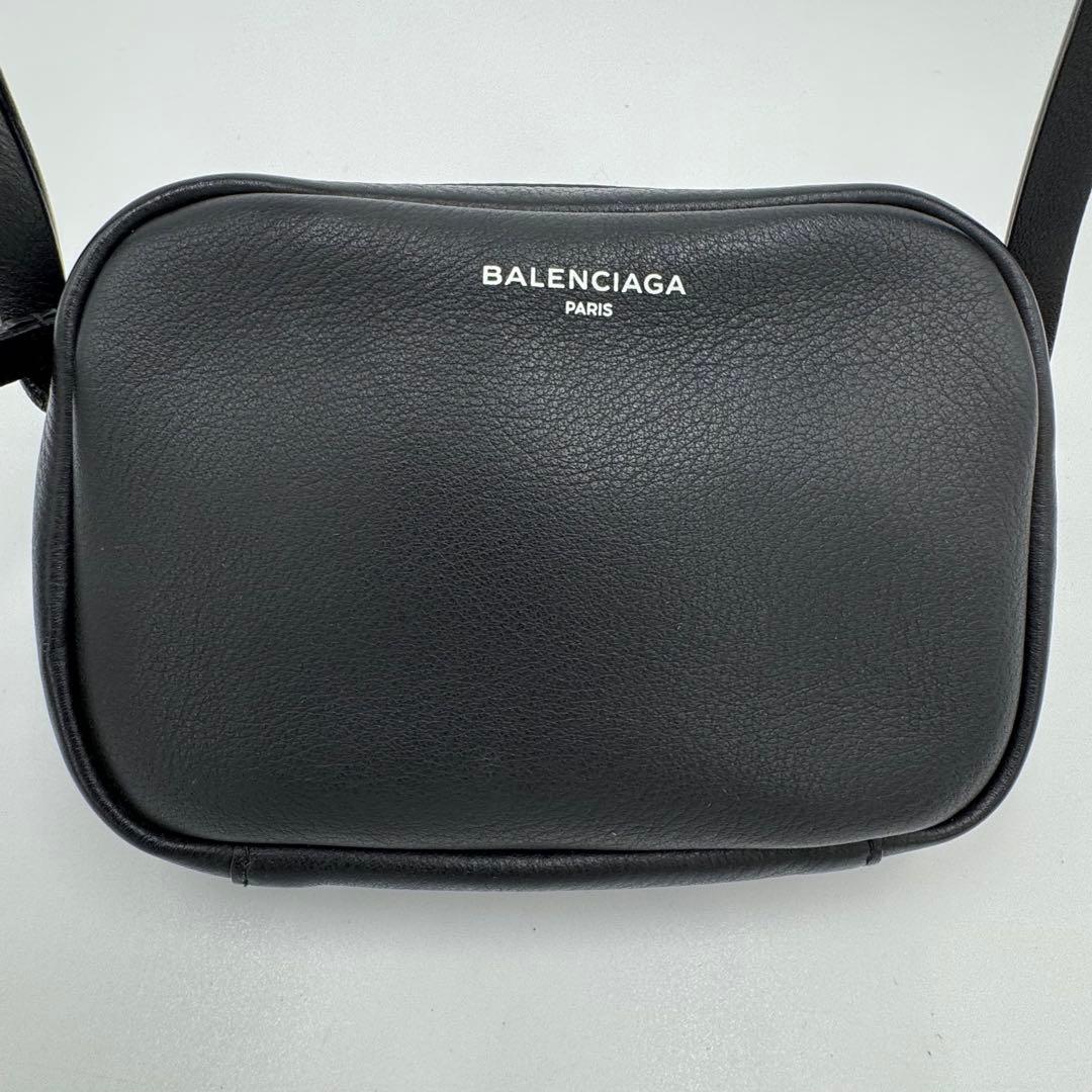 美品 バレンシアガ エブリディ XS クロスショルダーバッグ 斜め掛け W18