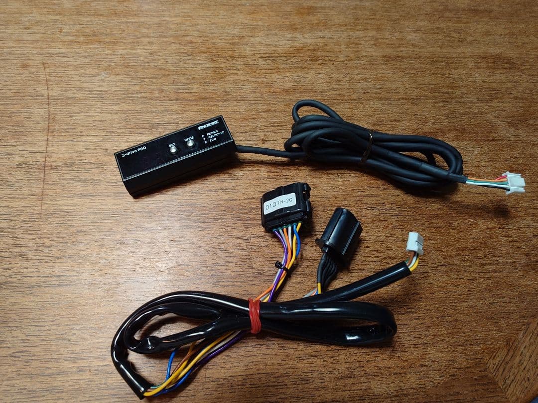 Pivot 3-drive PRO コントローラー