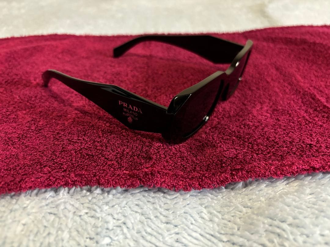 【極美品!!】ブラック スクエアサングラス ミラノ プラダ好きに 即購入OK