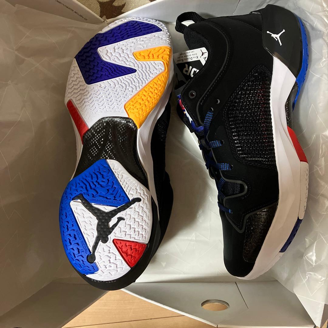 エア　ジョーダン　37 LOW PF