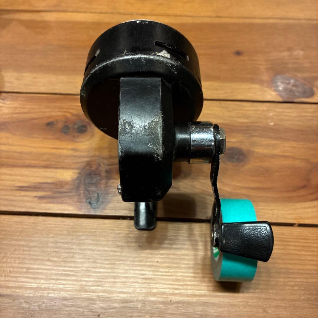 ABU501 　クローズドフェイスリール　欠品あり 機械良好