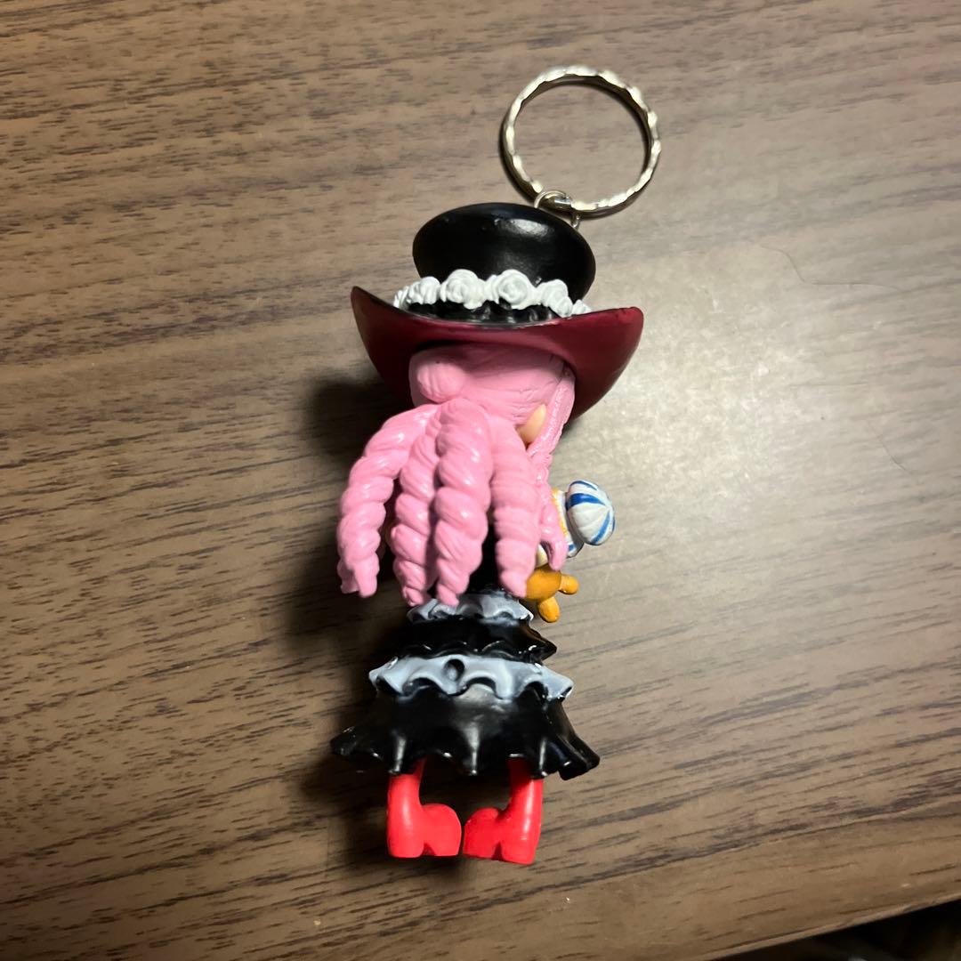 ワンピース ペローナ アクリルキーホルダー - メルカリ