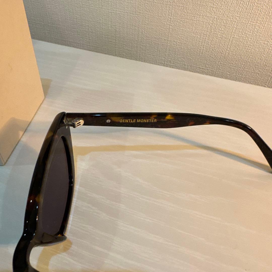 GENTLE MONSTER TERRA COTTA ブラックサングラス