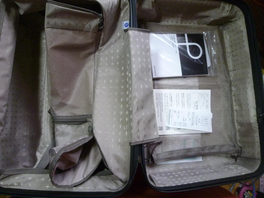 ACE　機内持ち込みサイズスーツケ－ス　使用2回のみ　24年11月24日購入