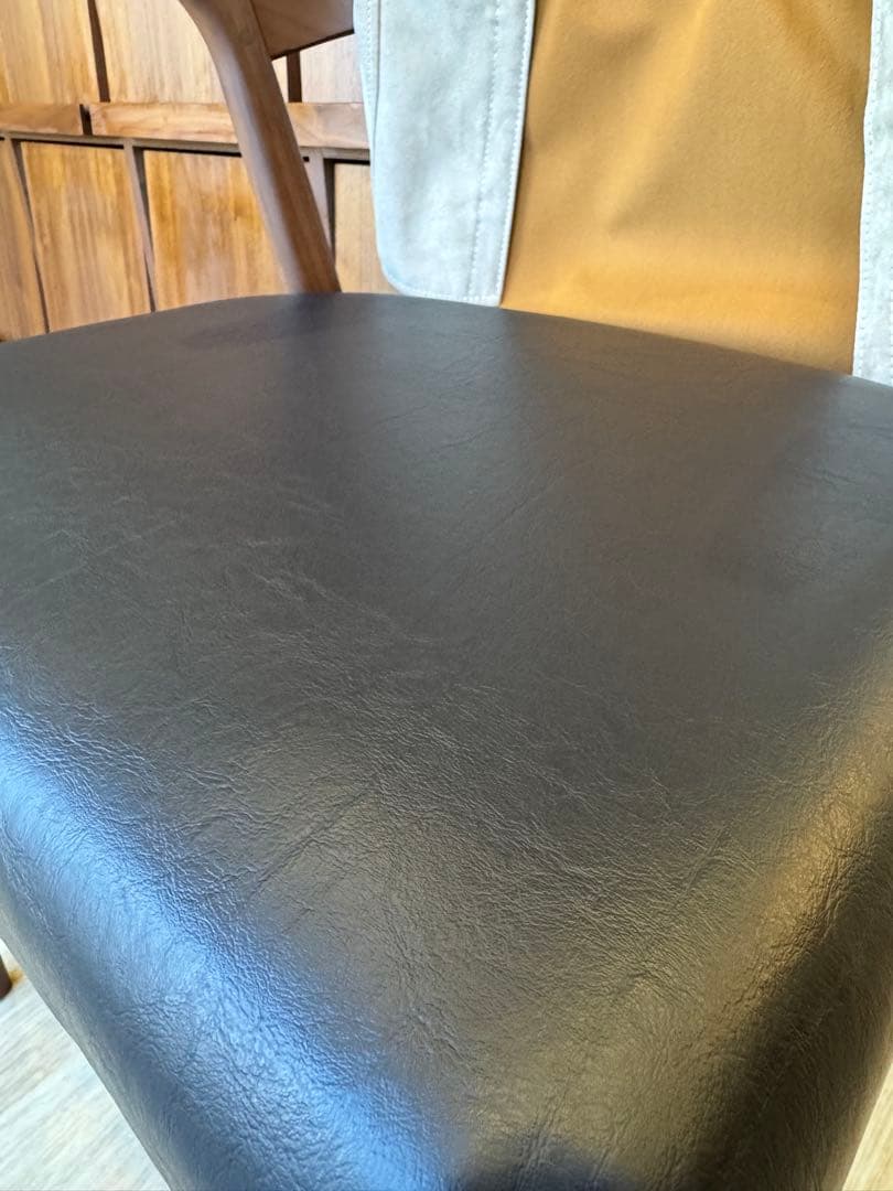 【フルページ】ダイニングチェア① カバー付き、ウォールナット