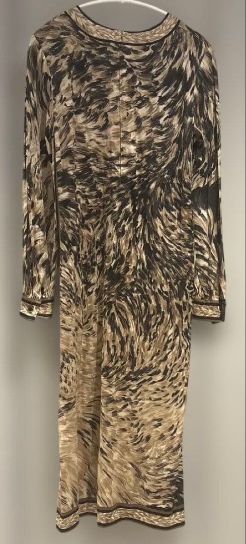 Leonard 長袖ひざ丈ワンピース