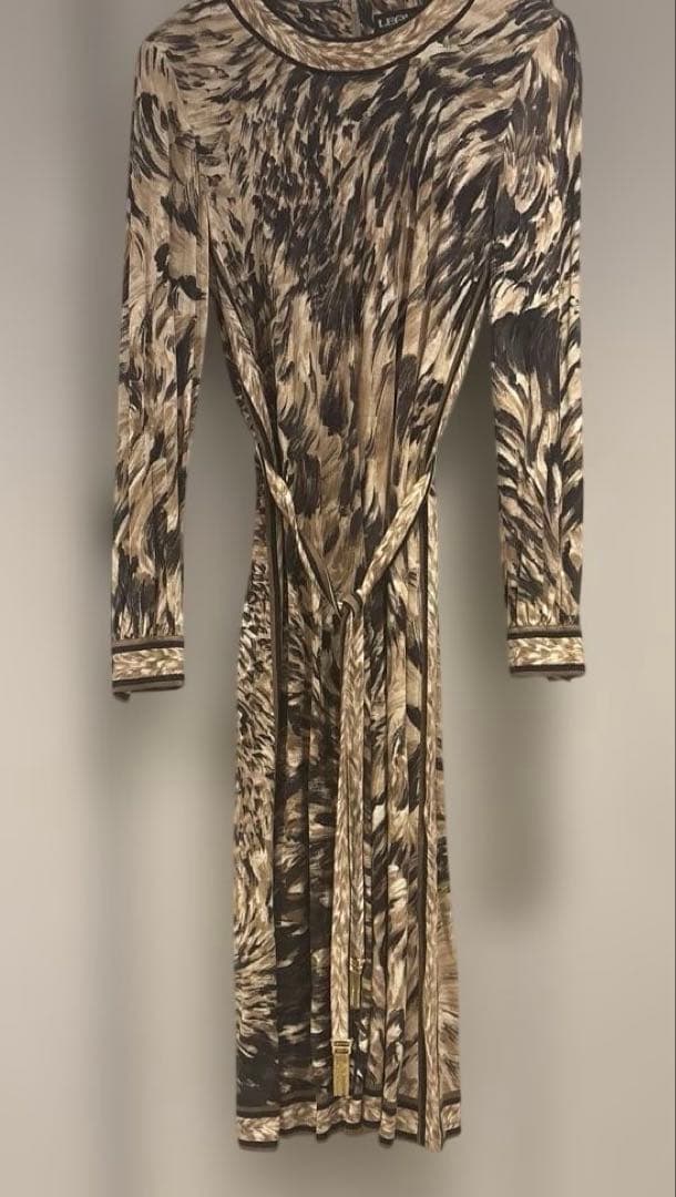 Leonard 長袖ひざ丈ワンピース