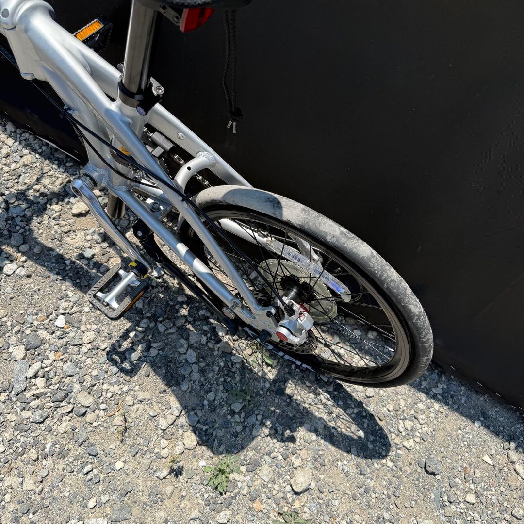 メルセデス・ベンツ シルバー 20型20段変速付き折りたたみ自転車