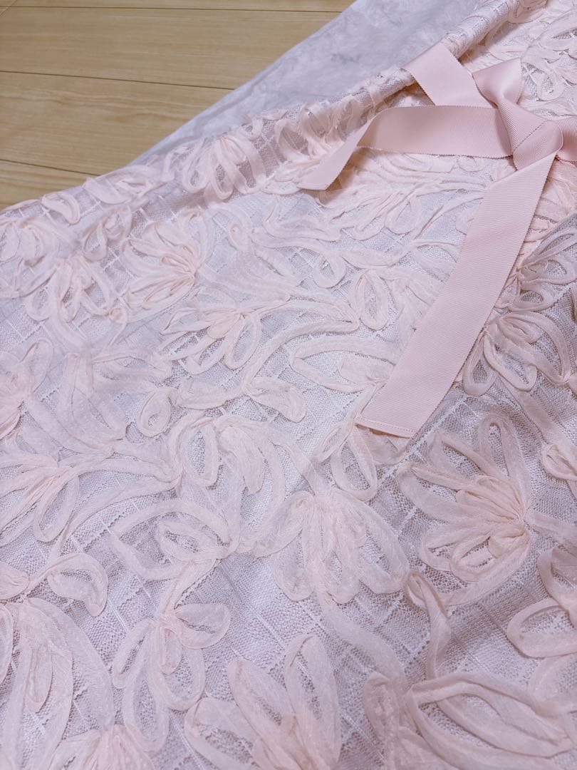 【新品】2025❤️エムズグレイシー❤️インスタ掲載❤️フラワーレースワンピース　36