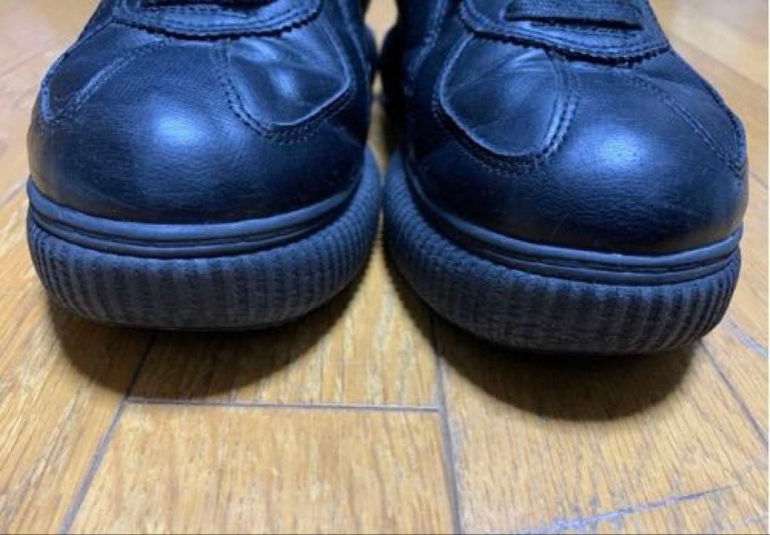 10時まで限定価格　オニツカタイガー　デレシティ　 オールブラック　スニーカー