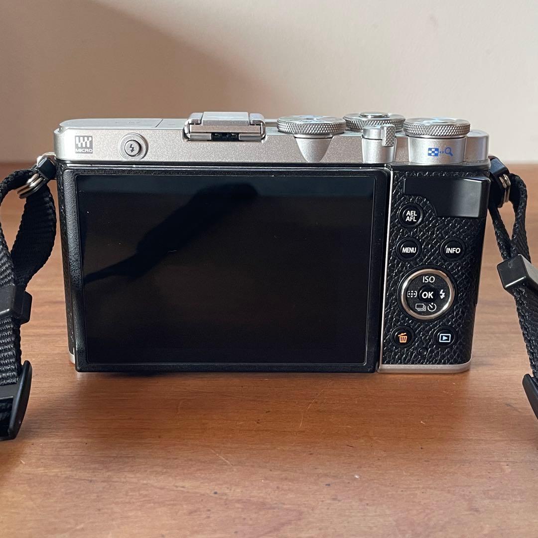 OLYMPUS PEN EP7ミラーレス一眼カメラ 14-42mm