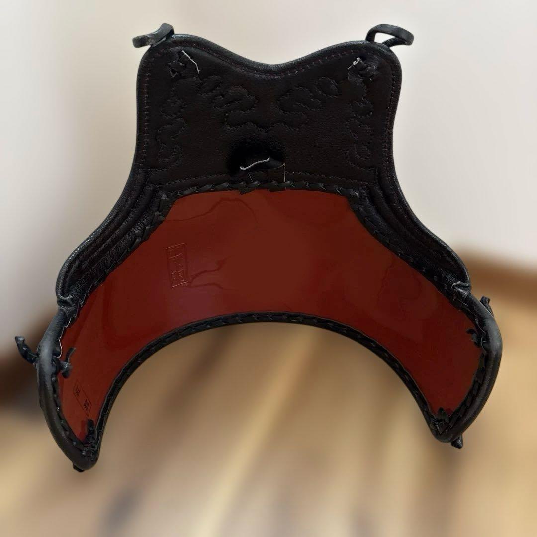 剣道　紅溜胴　ほぼ未使用　 防具