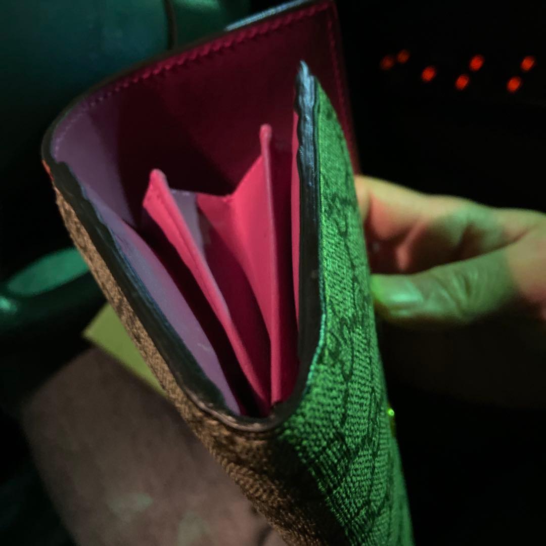 GUCCI 赤いレザー長財布