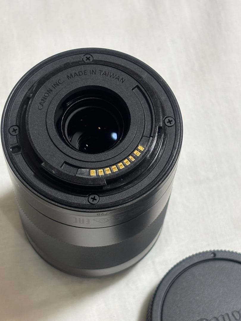 Canon EOS Kiss M ダブルズームキット ブラック※単焦点レンズ付き