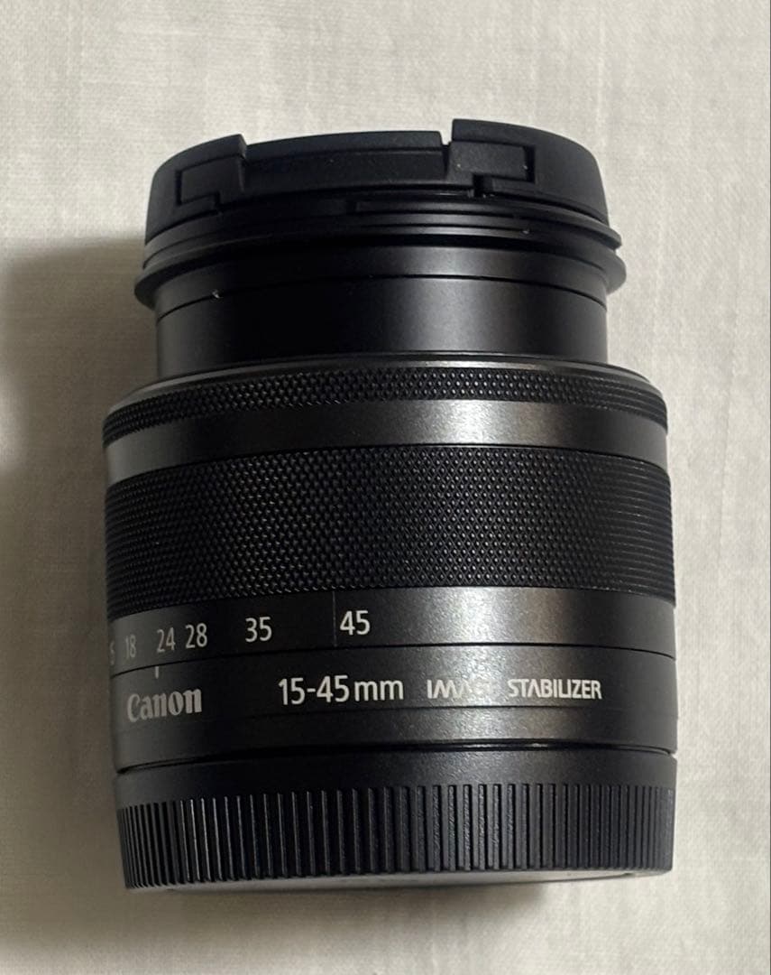 Canon EOS Kiss M ダブルズームキット ブラック※単焦点レンズ付き