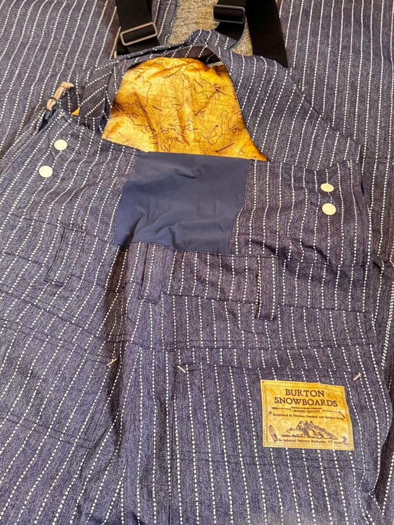 BURTON Zealous Bib Mサイズ ストライプ