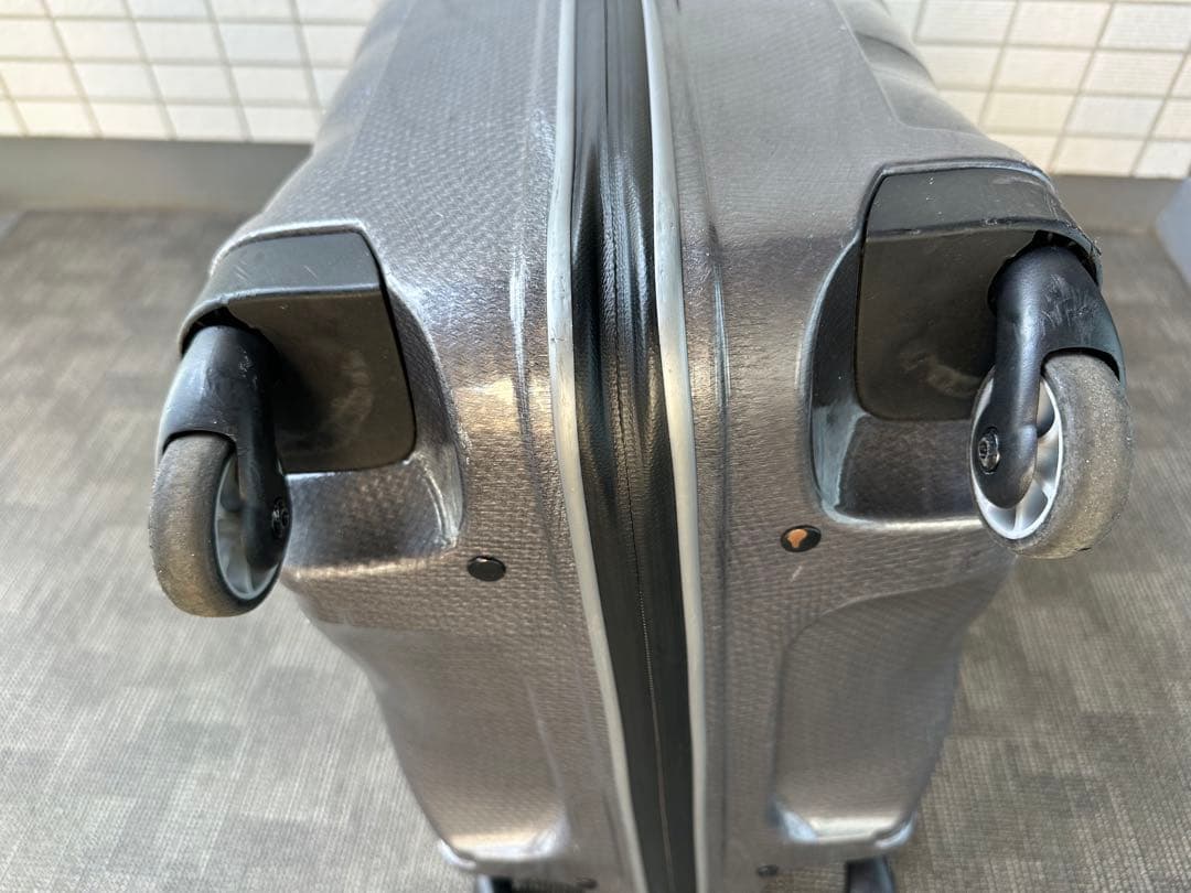 【美品】サムソナイト　ファイヤーライト　キャリーケース 69リットル　グレー