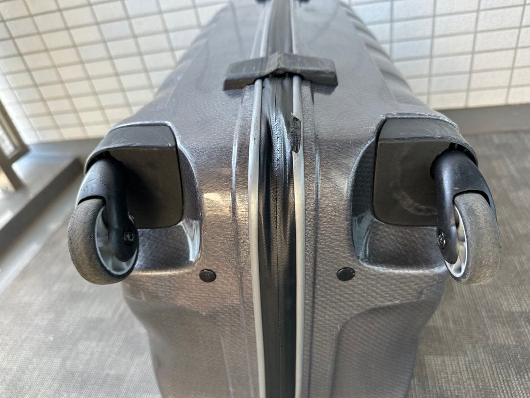 【美品】サムソナイト　ファイヤーライト　キャリーケース 69リットル　グレー