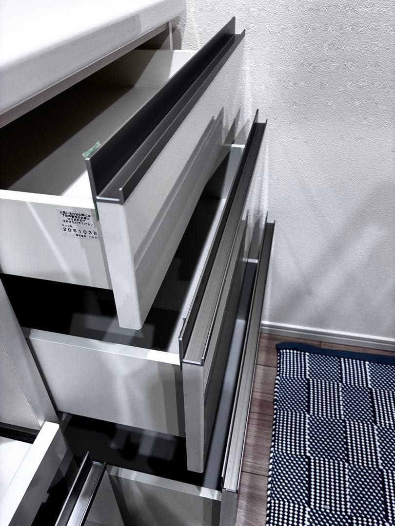 美品！【 パモウナ 】キッチンカウンター　ダイヤモンドハイグロス