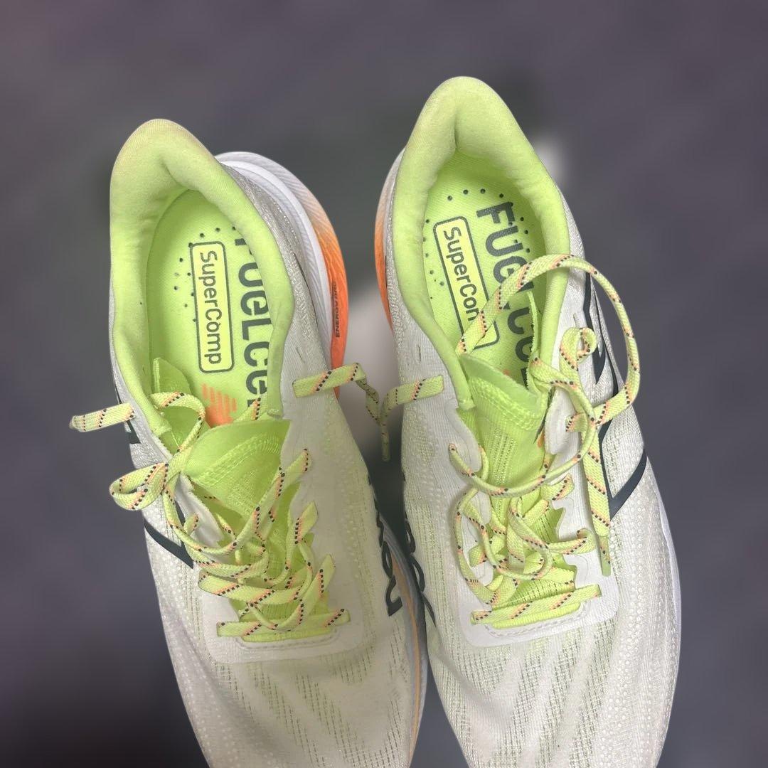 ［ほぼ新品未使用］new balance FUELCELL スパイクシューズ