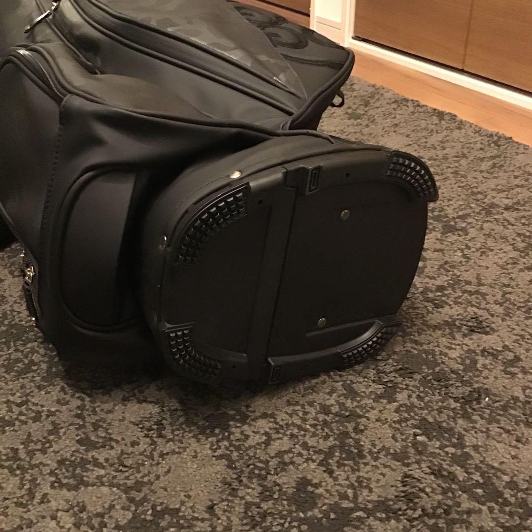 ほぼ新品　G/four カモフラキャディーバッグ　スタンド式