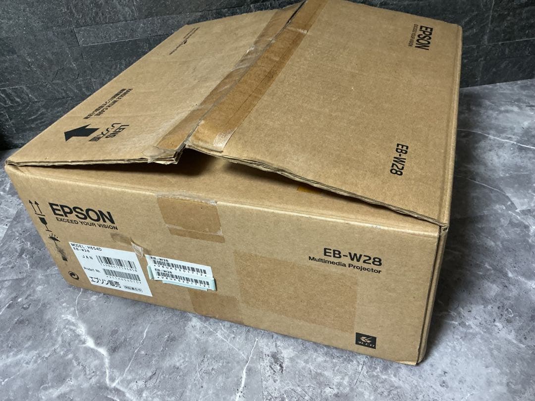 EPSON プロジェクター EB-W28 新品 未使用 開封済み