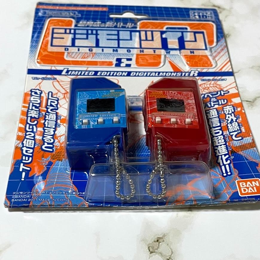 新品未開封】デジモンツイン LRセットブルー/レッド - メルカリ