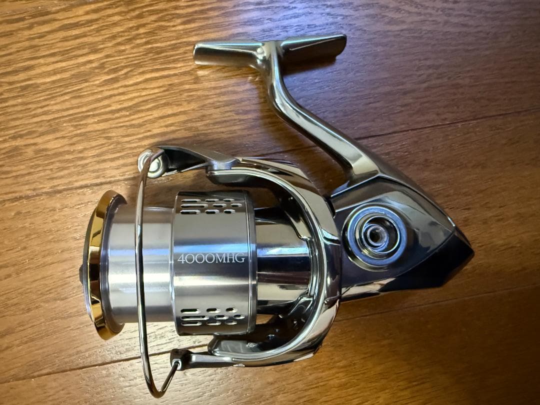 SHIMANO 18STELLA 4000MHG スピニングリール　新品未使用品