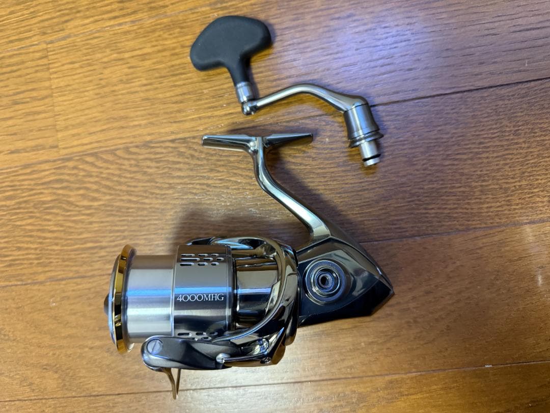 SHIMANO 18STELLA 4000MHG スピニングリール　新品未使用品