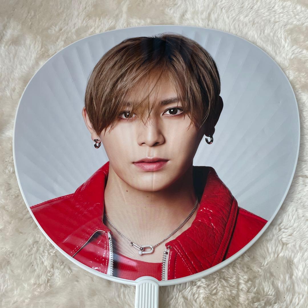 お値下げ中山田涼介 RED うちわ ペンライト セットLIVE 2025 - メルカリ