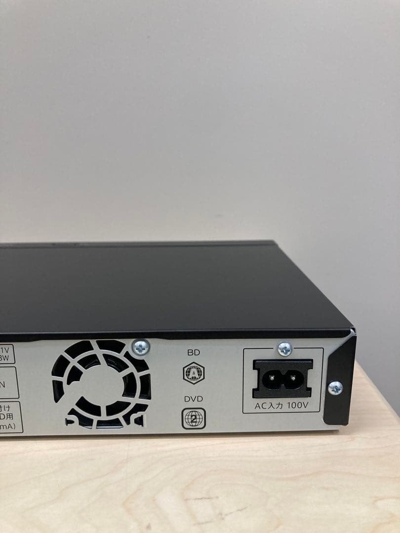 めっちゃ綺麗　リモコン新品　シャープ　AQUOS ブルーレイ　BD-NW510