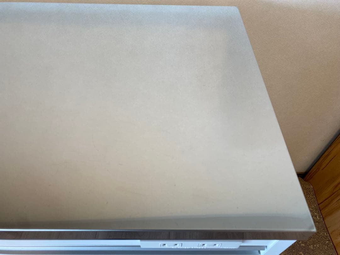 収納物を考えたキッチンカウンター ロータイプ