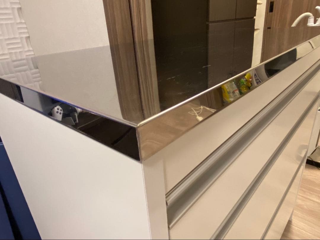 収納物を考えたキッチンカウンター ロータイプ