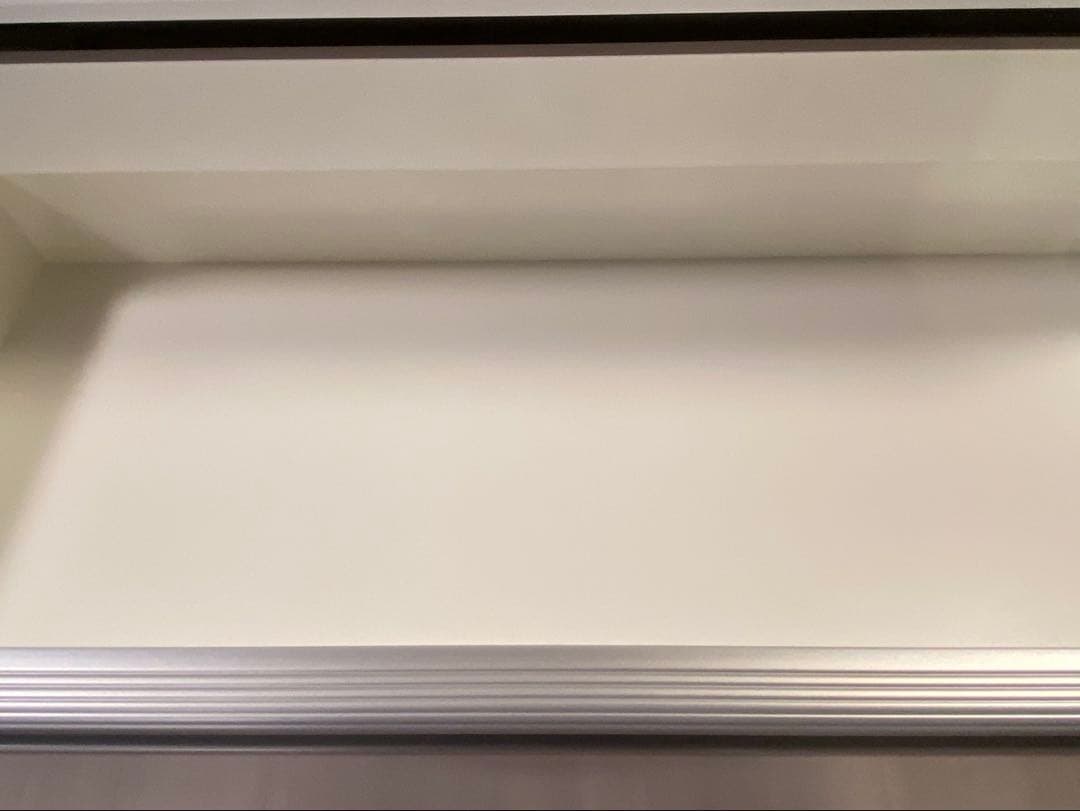 収納物を考えたキッチンカウンター ロータイプ