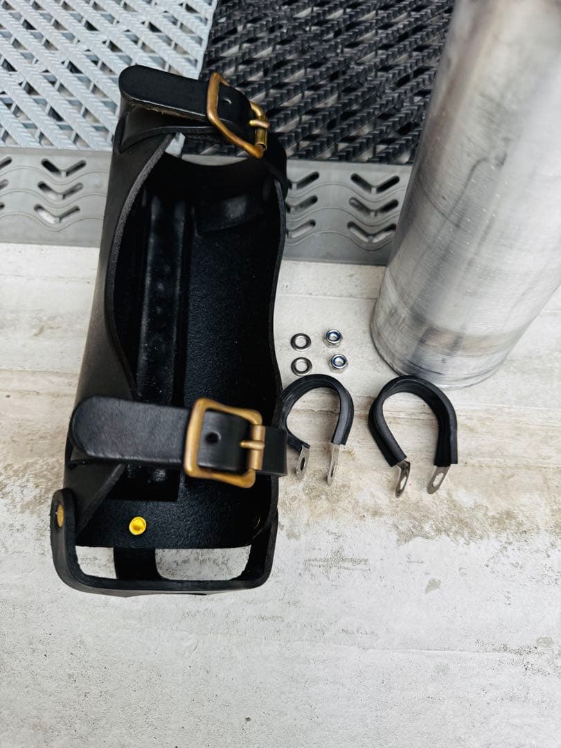 車坂下リザーブタンク 1.2L（ホルダー付き）携行缶