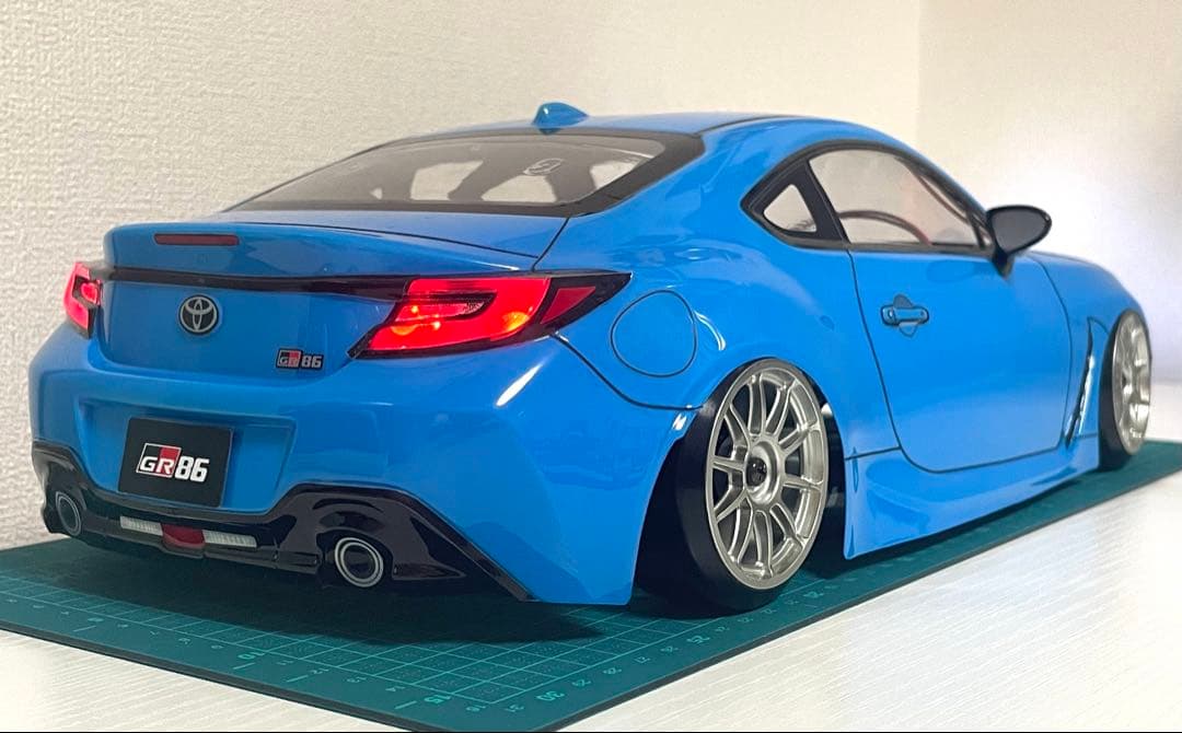 タミヤラジコンボディ　GR86 ブライトブルー風