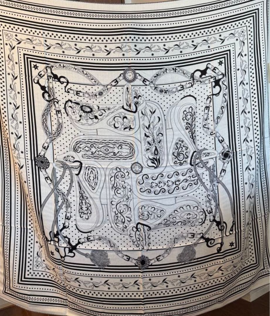 美品HERMESカシシルアマゾンの祭典