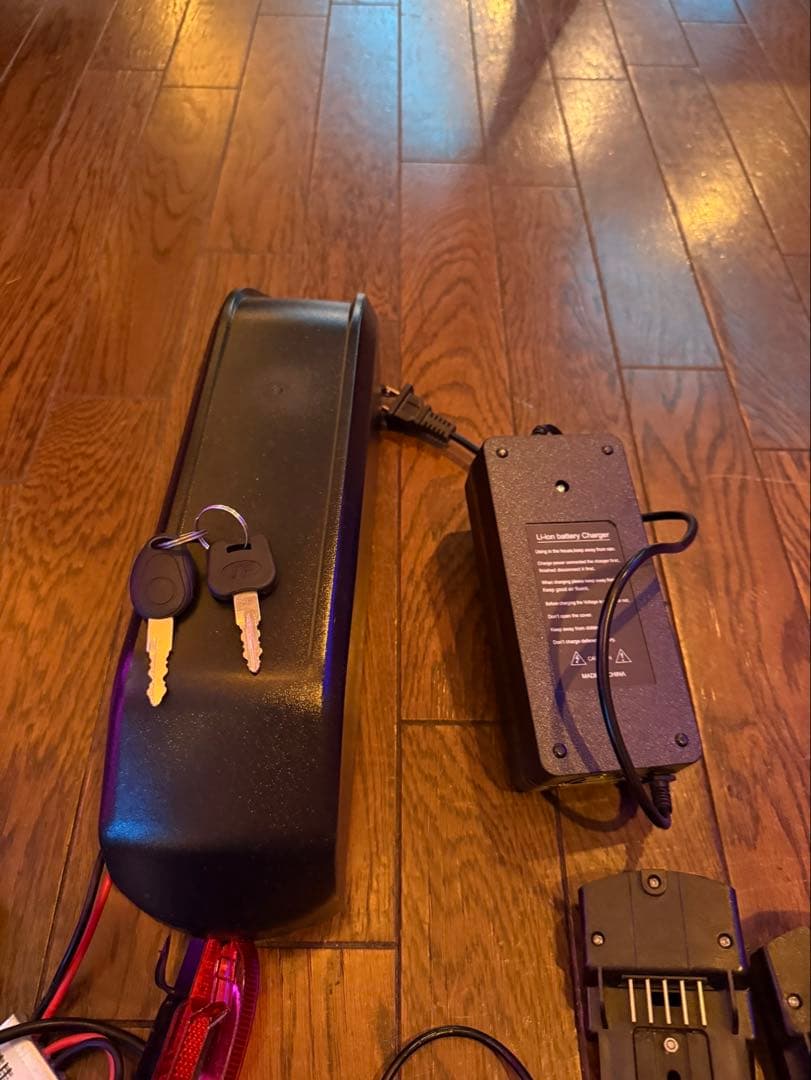 SUPER73 48ah バッテリー　ホイール