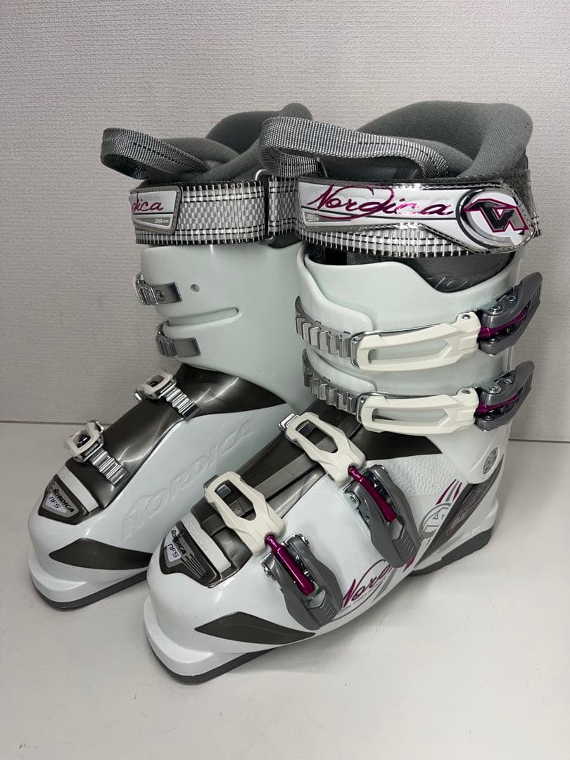 蚊取り線香　美品 スキー ブーツ NORDICA 24.5cm