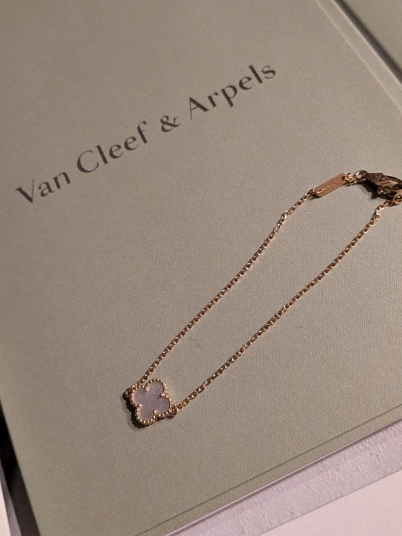 Van Cleef & Arpels スウィートアルハンブラ　ブレスレット