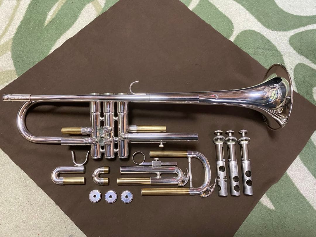 トランペット　島村楽器(グリッターＳ)チューナー付き