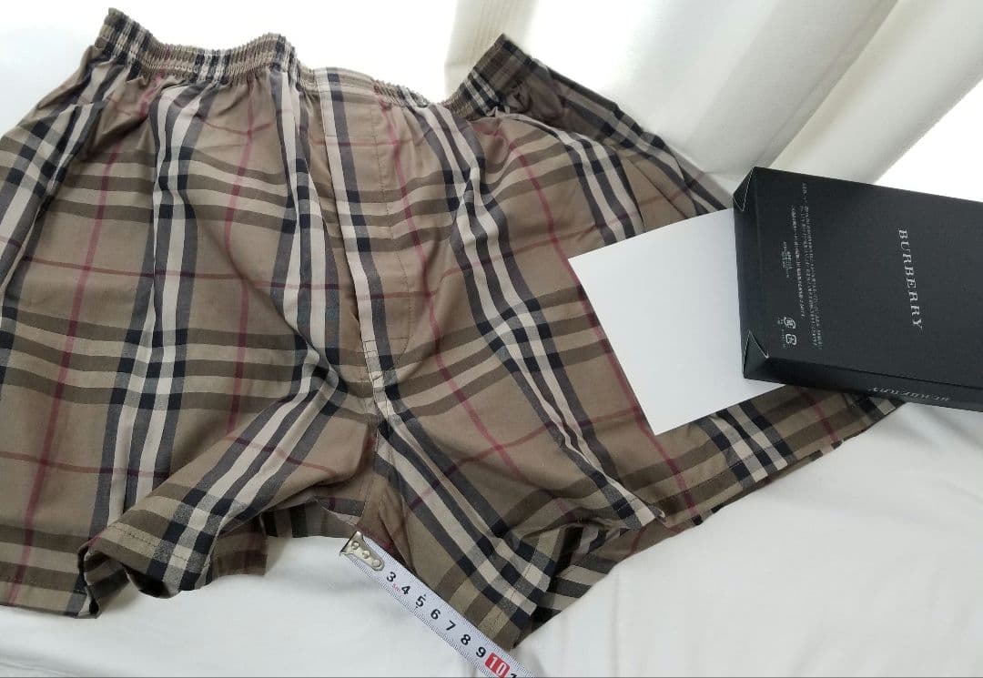 バーバリートランクス新品未使用メガベージュ茶 大サイズ新品ソックス付き26-28